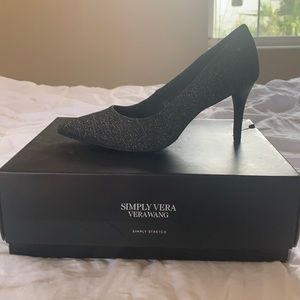 Simply Vera memory foam heels